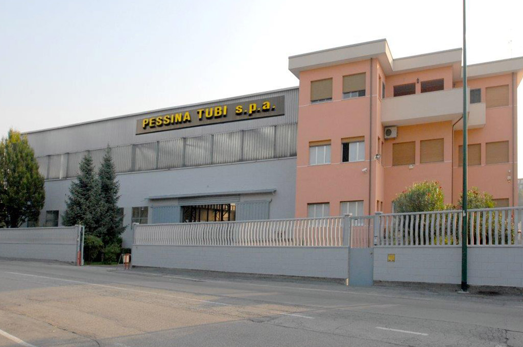 Stabilimento e uffici di Pessina Tubi.